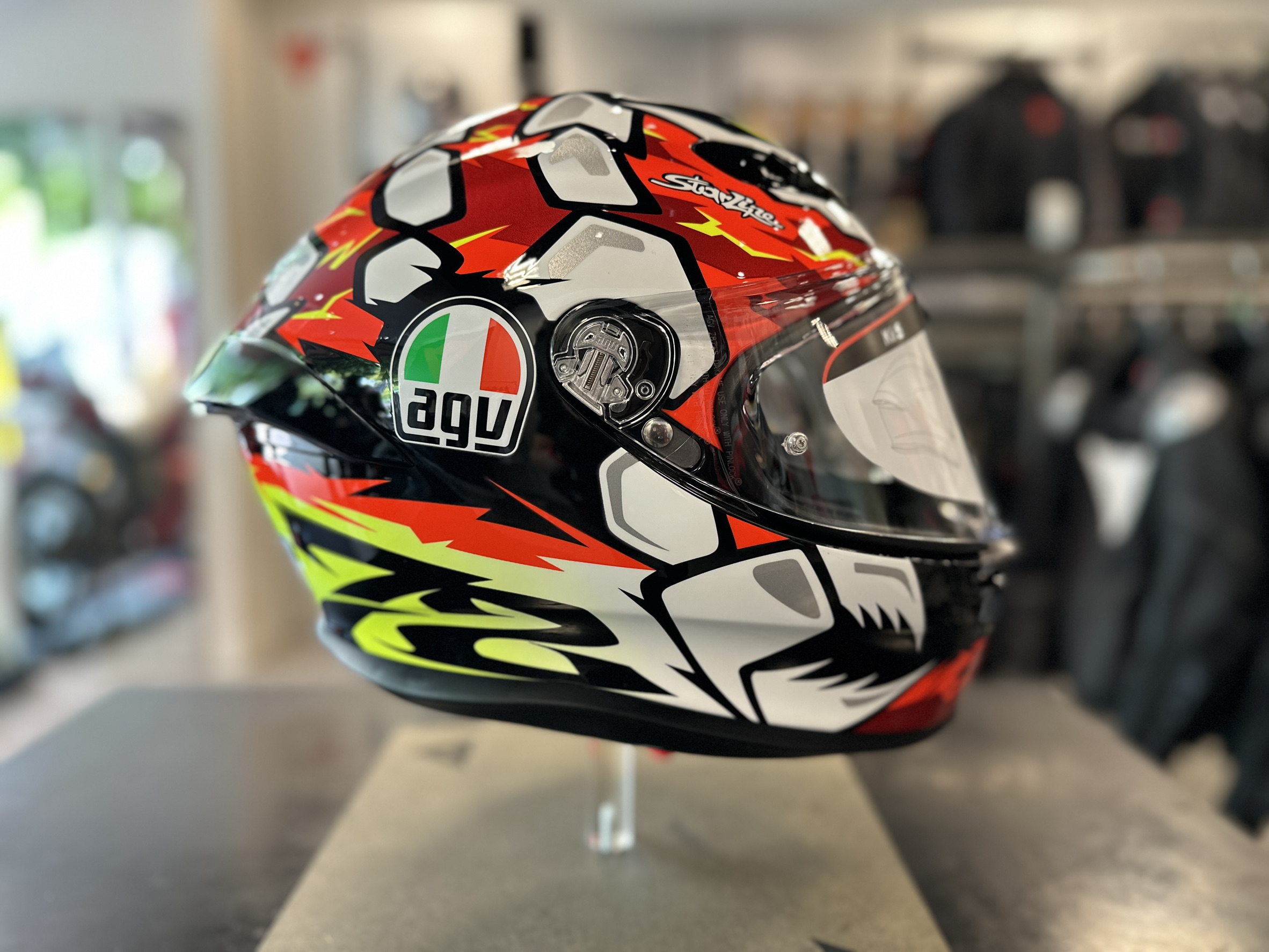 新色入荷】AGV K6 S BEZZECCHI 2024 入荷しました