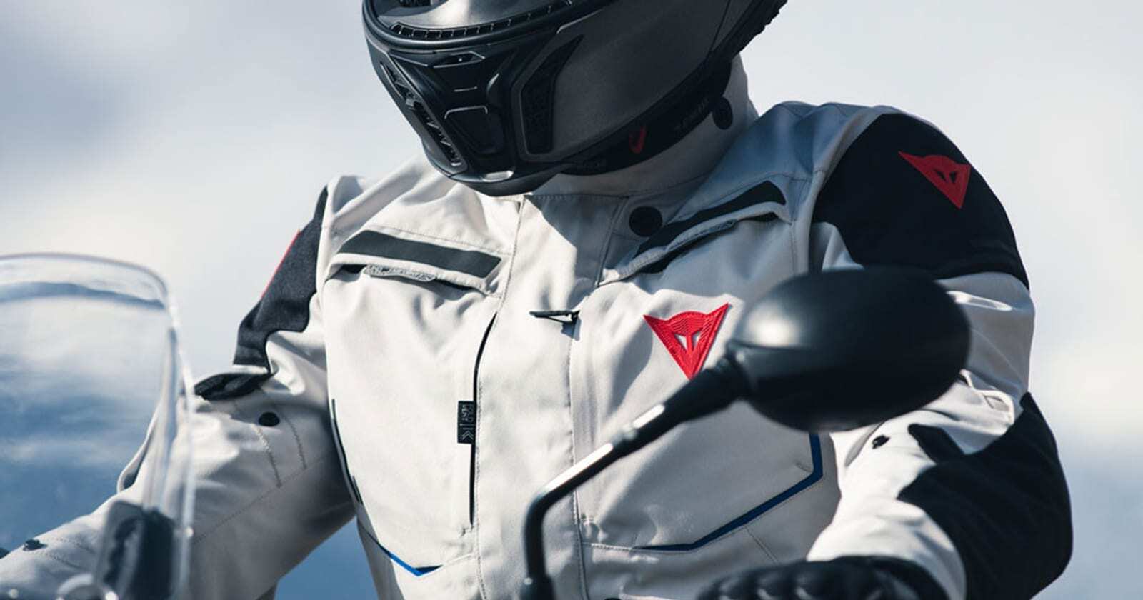 バイク用のジャケットを選ぶ際には、何を基準にすればよいのでしょうか?